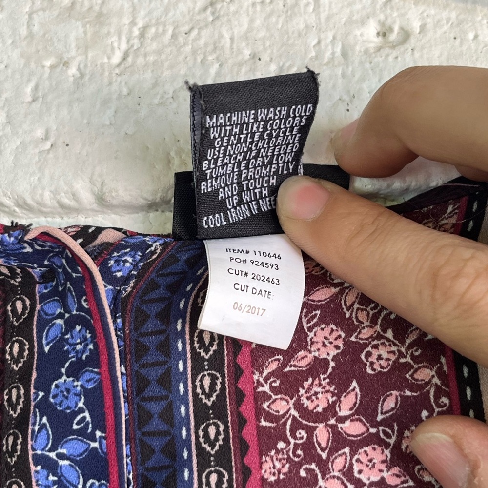 Torrid Size 2 (Plus) Boho Print Chiffon Tie Sleev… - image 8